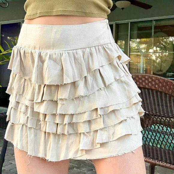 Express Ruffle Tiered Mini Skirt - Picture 2 of 4